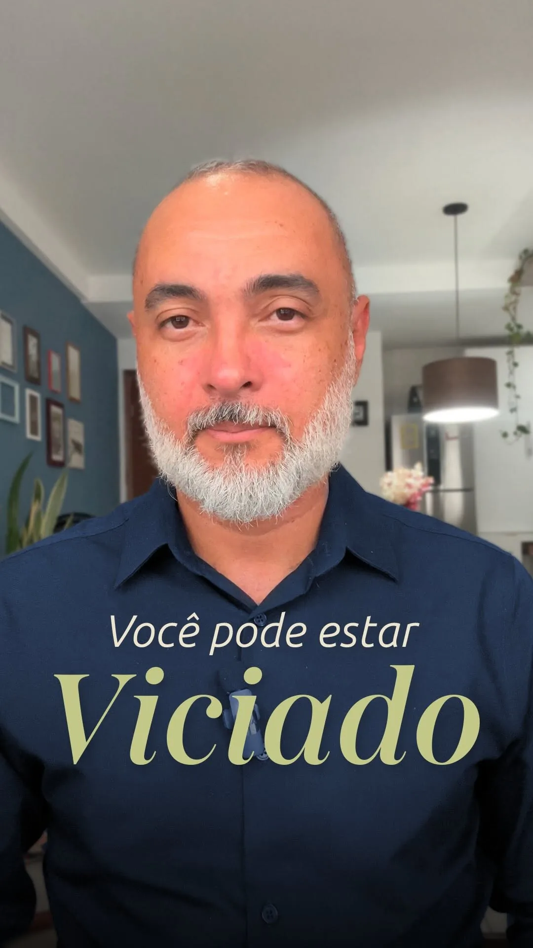 Capa do reel “Você pode estar viciado”, editado pela Grafando para o Instagram de Lúcio Pessôa